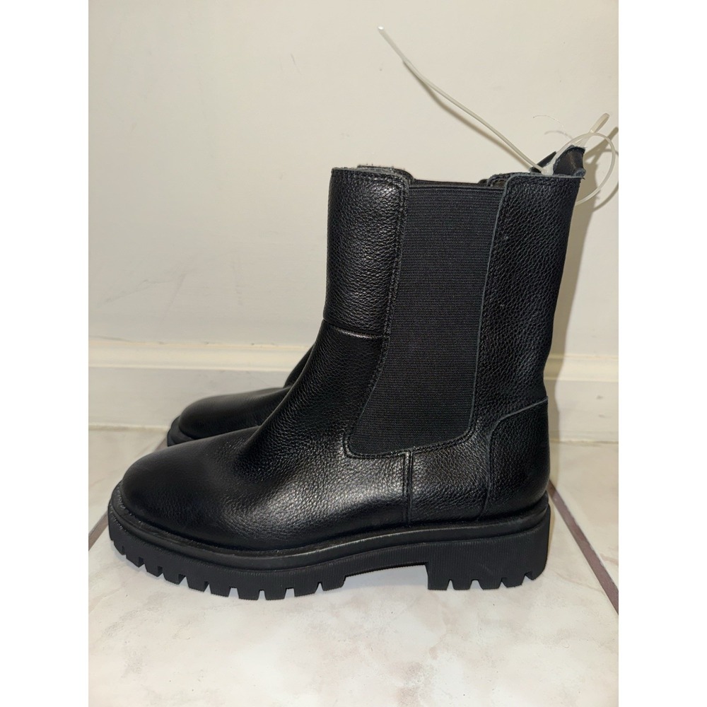 NWOB Gianni Bini Bootie Boots Black Leather Size 6